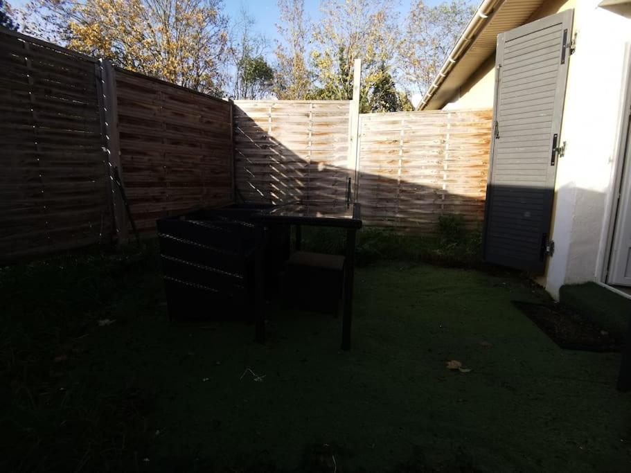 N1 F2 40M2 Avec Petit Jardin Apartment Hérouville-Saint-Clair Exterior foto